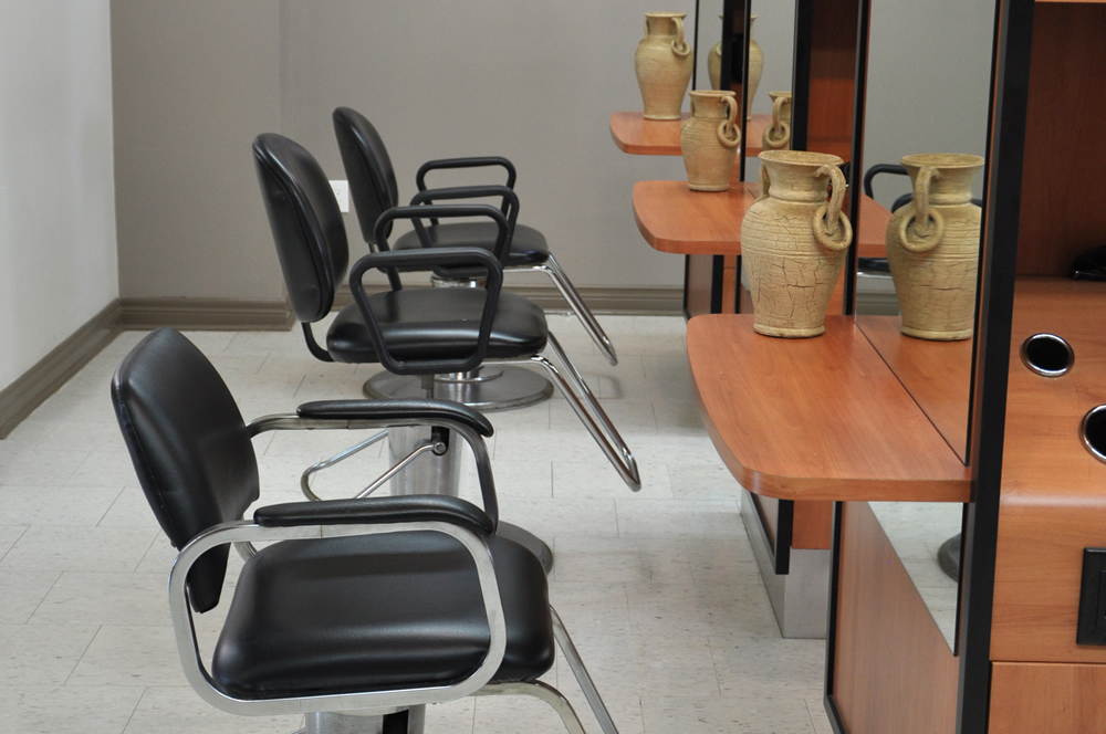 Giovanni & Perri Hairstylists in Orillia, Ontario